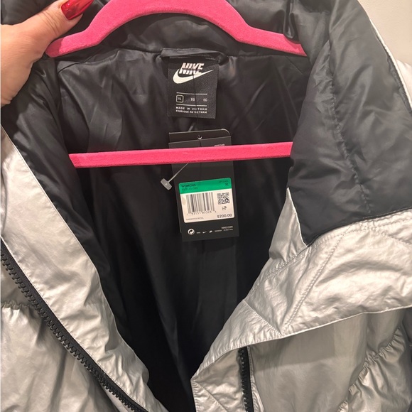 SALE! Nike Women's Silver Puffer Jacket - Picture 5 of 6